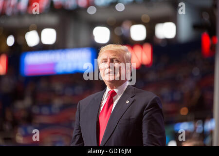 Cleveland, Ohio, États-Unis ; 21 juillet 2016 : Donald J. Trump accepte la nomination pour se présenter à la présidence à la Convention nationale républicaine. (Nouvelles en direct de Vespasian/Alamy) Banque D'Images