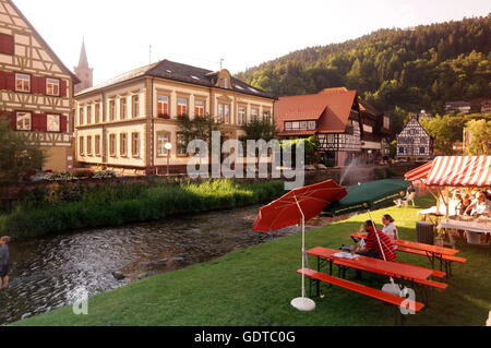 La vieille ville de la Forêt-Noire dans la Schiltach villige dans le sud de l'Allemagne en Europe. Banque D'Images