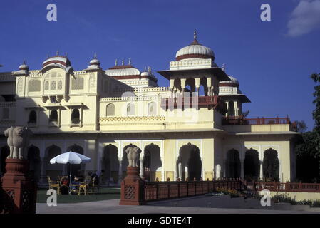 Le Rambagh Palace Hotel à la ville de Jaipur dans la province du Rajasthan en Inde. Banque D'Images