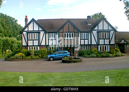 Un grand domaine à la maison, de style Tudor, au Royaume-Uni, Banque D'Images