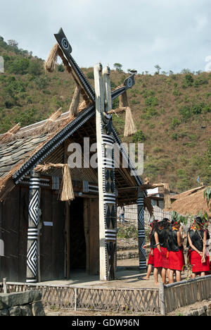 L'image d'Pochury tribu hut à Hornbill festival, Nagaland, Inde Banque D'Images