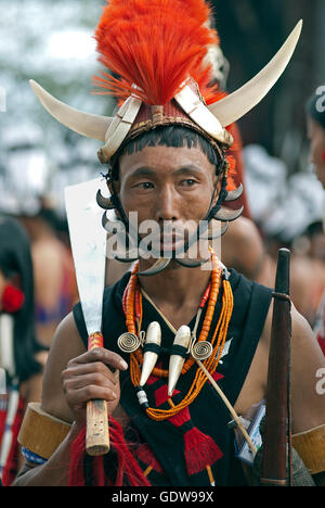 L'image de l'homme Horbill Tribu Chang au festival, Nagaland, Inde Banque D'Images