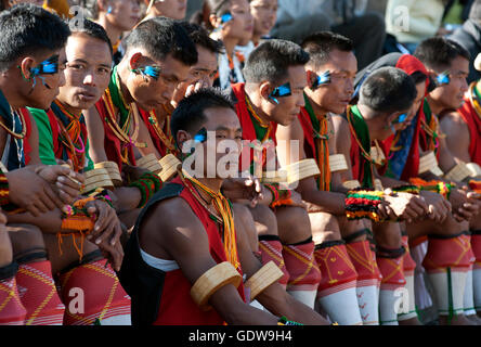 L'image de l'Angami Naga à l'homme de la tribu festival, Nagaland, Calao Inda Banque D'Images