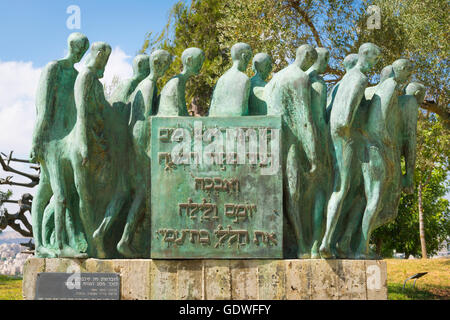 Mont Herzl de Jérusalem Israël Yad Vashem Hubertus von bronze statue Pilgrim Memorial 1990 à la marche de la mort de Dachau 7 000 morts Banque D'Images