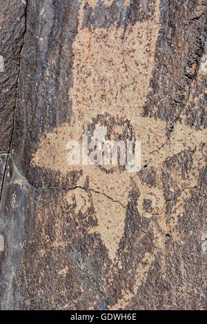 Petroglyph National Monument : Pétroglyphes avec Boca Negra Canyon. Comprend la base de la falaise Trail, sentier de l'Ara et Mesa Point Trail Banque D'Images