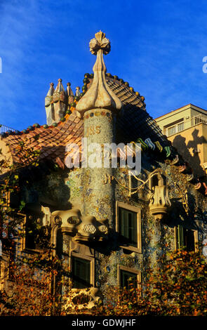 Barcelone : Maison Batlló, Gaudí (1904-1906), à l'avenue Passeig de Gràcia Banque D'Images