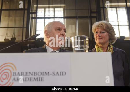 Début de la construction de l'Borenboim-Said Academy, Daniel Barenboim et le professeur Monika Gruetters, 2014 Banque D'Images