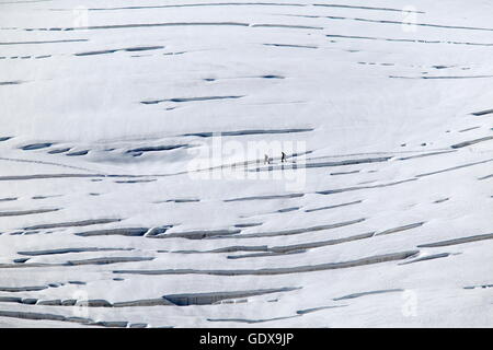 Géographie / voyages, France, passage de crevasses sur l'Alpinisme glacier géant en été, Chamonix, Mont-Blanc, Additional-Rights Clearance-Info-Not-Available- Banque D'Images