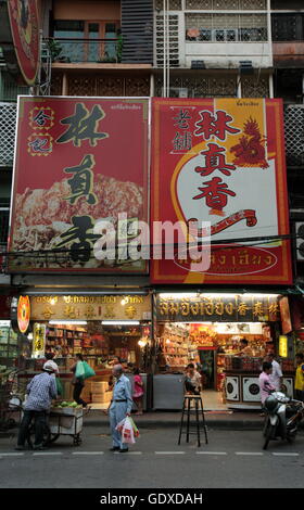 La streetlife dans le China town dans la ville de Bangkok en Thaïlande en Suedostasien. Banque D'Images