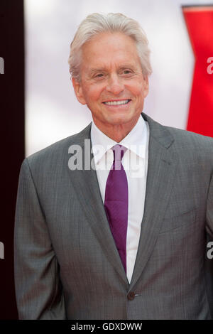 Michael Douglas participe à la création européenne de Marvel's 'Ant-Man' à l'Odeon Leicester Square, London.UK Banque D'Images