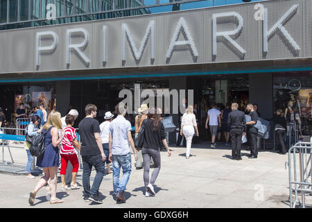 Primark store à Berlin, Allemagne, 2014 Banque D'Images