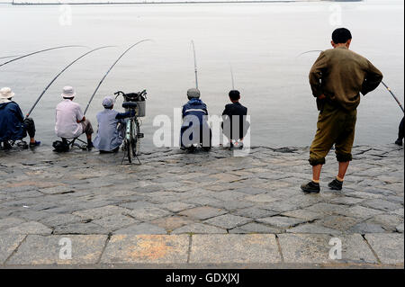 La pêche dans de Wonsan Banque D'Images