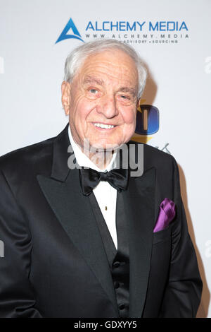 Los Angeles, Californie, USA. 28 février, 2016. Garry Marshall, producteur/réalisateur/écrivain assiste à la "Nuit des étoiles" 100 Banque D'Images
