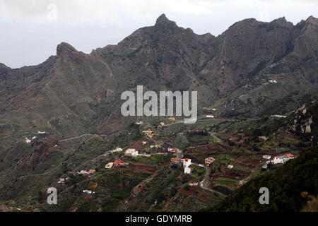 Les Montanas de Anaga dans le nord-est de l'île de Tenerife dans les îles de Canaries de l'Espagne dans l'Atlantique. Banque D'Images