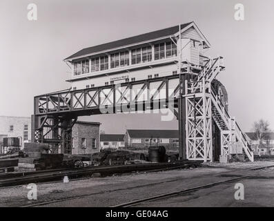 Bras de signal Station Canterbury West Kent 1970 Film Ilford FP4 Banque D'Images