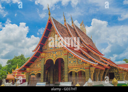 Temple Wat Kum, dans le bouddhisme, Khao Wong Kalasin Thaïlande Banque D'Images