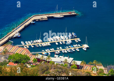 Vue aérienne du port de Machico à l'île de Madère, Portugal Banque D'Images