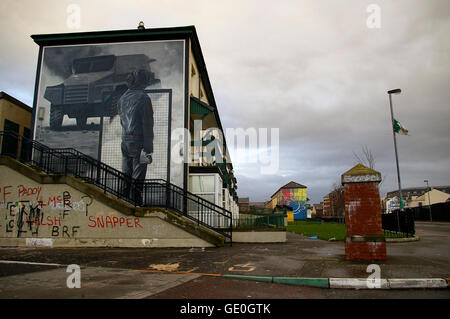 La galerie de peintures murales est constitué d'une série d'images peintes sur les murs représentant des sentiments au sujet des conflits et l'injustice Banque D'Images