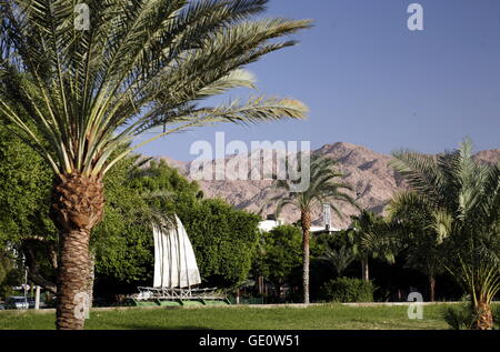 Le paysage de la ville d'allround Aqaba sur la mer rouge en Jordanie dans le Moyen-Orient. Banque D'Images