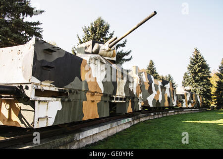 Réplique du train blindé Hurban maintenant situé près de la ville de Zvolen château de Zvolen, Slovaquie. World War II Memorial. Valeur symbolique Banque D'Images