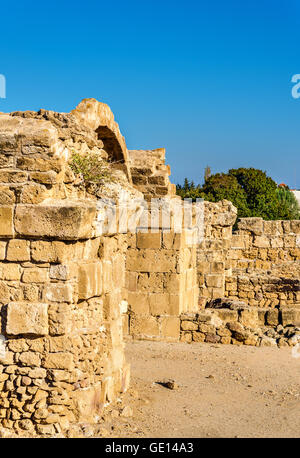 , Saranta Kolones une forteresse médiévale en ruine à Paphos - Chypre Banque D'Images