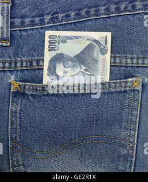 Yen japonais en jeans pocket, 1 000 yens Banque D'Images