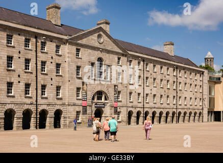 L'Irlande, Dublin, Benburb Street, Musée National des Arts décoratifs et de l'histoire autour de 1704 Collins Barracks parade ground Banque D'Images