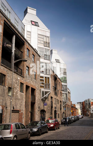 L'Irlande, Dublin, Smithfield, Bow Street, la construction de logements dans la vieille distillerie de whisky Jameson Banque D'Images