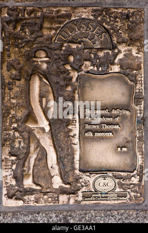 L'Irlande, Dublin, Grafton Street, une plaque de bronze, James Joyce, Ulysse pour bien Banque D'Images