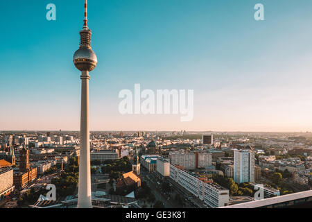 Berlin, Allemagne. 20 juillet, 2016. Paysage urbain de Berlin, le 20 juillet 2016. Photo : Photo de l'alliance/Robert Schlesinger | worldwide/dpa/Alamy Live News Banque D'Images