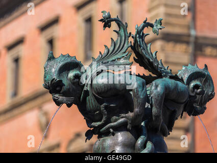 La province de Florence, Florence, Toscane, Italie. La Piazza della Santissima Annunziata. Détail de fontaine Banque D'Images