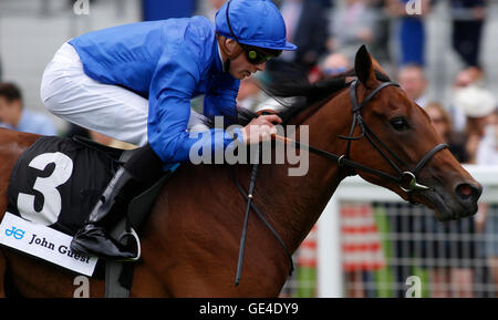 Kazimiera monté par James Doyle remporte le John Guest British Stallion pouliches de jeune fille de l'EBF Goujons' Course exécuter au cours de la première journée du roi George VI Week-end à l'Hippodrome d''Ascot. Appuyez sur ASSCOCIATION Photo. Photo date : vendredi 22 juillet 2016. Histoire voir l'activité de Course Ascot. Crédit photo doit se lire : Julian Herbert/PA Wire. RESTRICTIONS : Utiliser l'objet de restrictions. Usage éditorial uniquement, pas d'utilisation commerciale ou promotionnelle. Pas de ventes privées. Appelez le  +44 (0)1158 447447 pour de plus amples informations. Banque D'Images