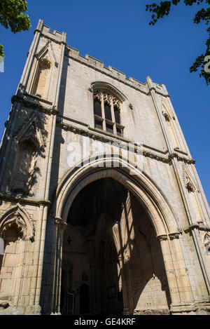 La porte de l'abbaye l'entrée de jardins de l'abbaye qui contient les restes de l'abbaye bénédictine à Bury St Edmunds, Suffolk. Banque D'Images