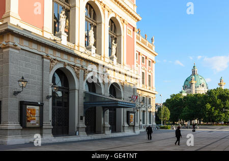 Wien, Vienne : Maison de l'Vienne Musikverein et chercher à l'église Karlskirche, Autriche, Wien, 01. Banque D'Images