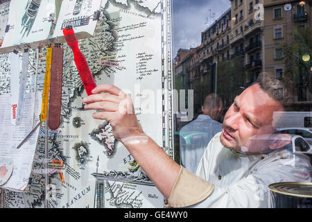 Albert Adria organiser l'exposition, en billets Bar,AV del Paralelo 164, Barcelone, Espagne Banque D'Images