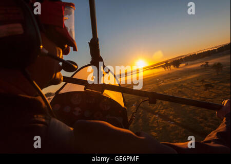 Un pilote de micro-lumière au Zimbabwe. Banque D'Images