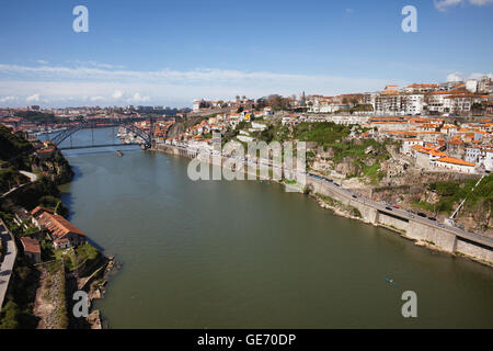 Dans le Douro ville de Porto au Portugal Banque D'Images