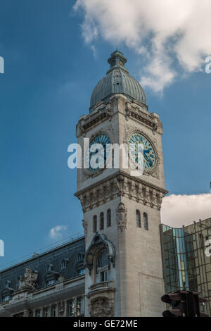 Tour de l'horloge à la Gare de Lyon Paris Banque D'Images