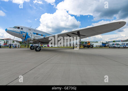 BERLIN, ALLEMAGNE - 02 juin 2016 : Avion soviétique Lisunov Li-2, compagnie aérienne hongroise alev'. ILA Berlin Air Show Exhibition 2016 Banque D'Images