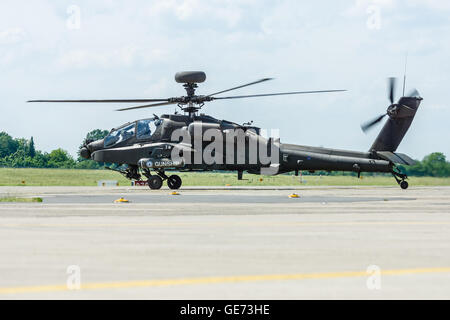 BERLIN, ALLEMAGNE - 03 juin 2016 : Airbus d'attaques d'hélicoptères Eurocopter Tigre. ILA Berlin Air Show Exhibition 2016 Banque D'Images