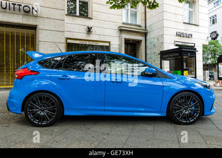 BERLIN - Juin 05, 2016 : voiture compacte Ford Focus RS (troisième génération). Les Classic Days Berlin 2016. Banque D'Images