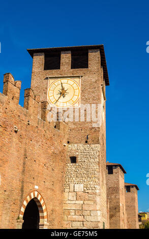 Tours de la forteresse de Castelvecchio à Vérone - Italie Banque D'Images