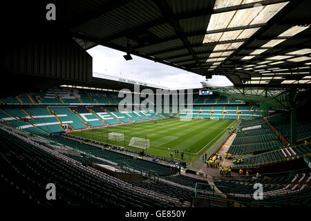 Vue générale du terrain avant le match de la coupe des champions internationaux 2016 au Celtic Park, Glasgow. APPUYEZ SUR ASSOCIATION photo. Date de la photo: Samedi 23 juillet 2016. Voir PA Story FOOTBALL Celtic. Le crédit photo devrait se lire comme suit : Jane Barlow/PA Wire. RESTRICTIONS : aucune utilisation avec des fichiers audio, vidéo, données, listes de présentoirs, logos de clubs/ligue ou services « en direct » non autorisés. Utilisation en ligne limitée à 75 images, pas d'émulation vidéo. Aucune utilisation dans les Paris, les jeux ou les publications de club/ligue/joueur unique. Banque D'Images