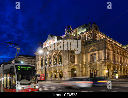 Wien, Vienne : opéra d'état, Opernring, tramway, l'Autriche, Wien, 01. Banque D'Images
