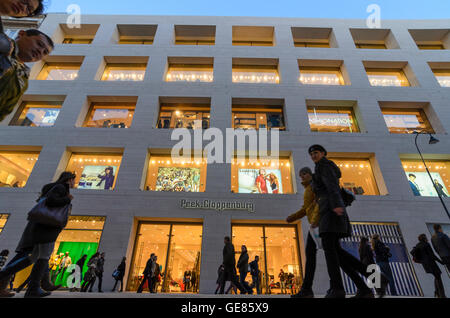 Wien, Vienne : Department store Peek & Cloppenburg sur Kärntner Straße, l'Autriche, Wien, 01. Banque D'Images