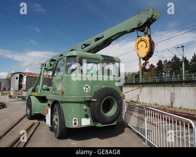 1960 Camion grue Routiere Griffet, Cité du train photo 6 Banque D'Images