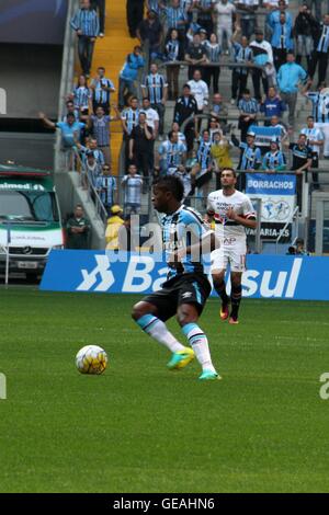 Grand Porto Alegre, Brésil. 24 juillet, 2016. Lances de l'adéquation entre Gremio et Sao Paulo dans l'Arène n', Grêmio Porto Alegre. Valable pour le 16e match de la ronde Brasileiro 2016 Chevrolet. Crédit : Foto Arena LTDA/Alamy Live News Banque D'Images