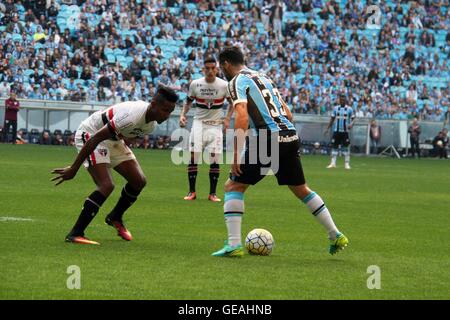 Grand Porto Alegre, Brésil. 24 juillet, 2016. Lances de l'adéquation entre Gremio et Sao Paulo dans l'Arène n', Grêmio Porto Alegre. Valable pour le 16e match de la ronde Brasileiro 2016 Chevrolet. Crédit : Foto Arena LTDA/Alamy Live News Banque D'Images