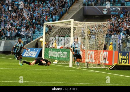 Grand Porto Alegre, Brésil. 24 juillet, 2016. Lances de l'adéquation entre Gremio et Sao Paulo dans l'Arène n', Grêmio Porto Alegre. Valable pour le 16e match de la ronde Brasileiro 2016 Chevrolet. Crédit : Foto Arena LTDA/Alamy Live News Banque D'Images