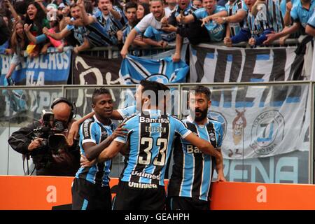 Grand Porto Alegre, Brésil. 24 juillet, 2016. Lances de l'adéquation entre Gremio et Sao Paulo dans l'Arène n', Grêmio Porto Alegre. Valable pour le 16e match de la ronde Brasileiro 2016 Chevrolet. Crédit : Foto Arena LTDA/Alamy Live News Banque D'Images